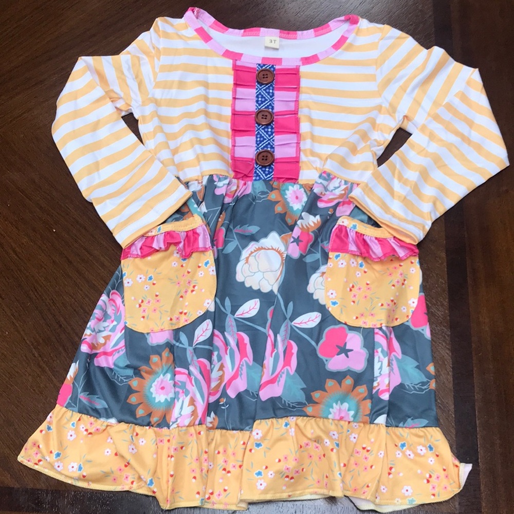 BOUTIQUE CLEAN OUT floral dress NEW
